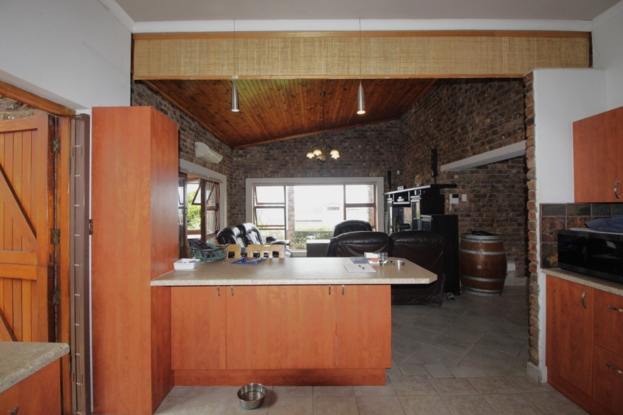 4 Bedroom Property for Sale in Noorsekloof Eastern Cape